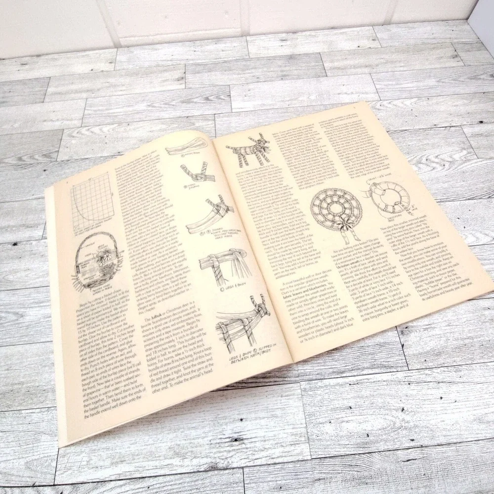 Have a Natural‎ Christmas 1985 Vintage Craft Booklet Patterns Retro DIY Hobbies